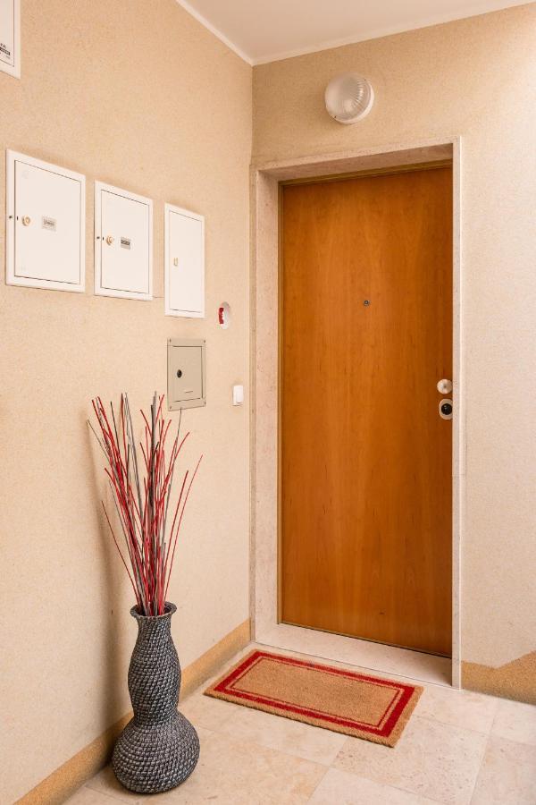 Best Of Principe Real Liberdade In The Heart Of Lisbon With Private Parking Екстер'єр фото